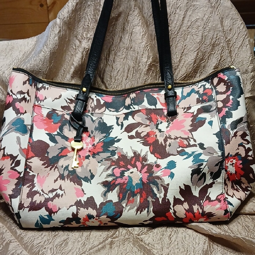 FOSSIL NEW Floral Women's Tote Bag - Black and Pink
